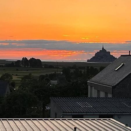 Maison 5 P, Face Mont St Michel ユイヌ・シュル・メール エクステリア 写真